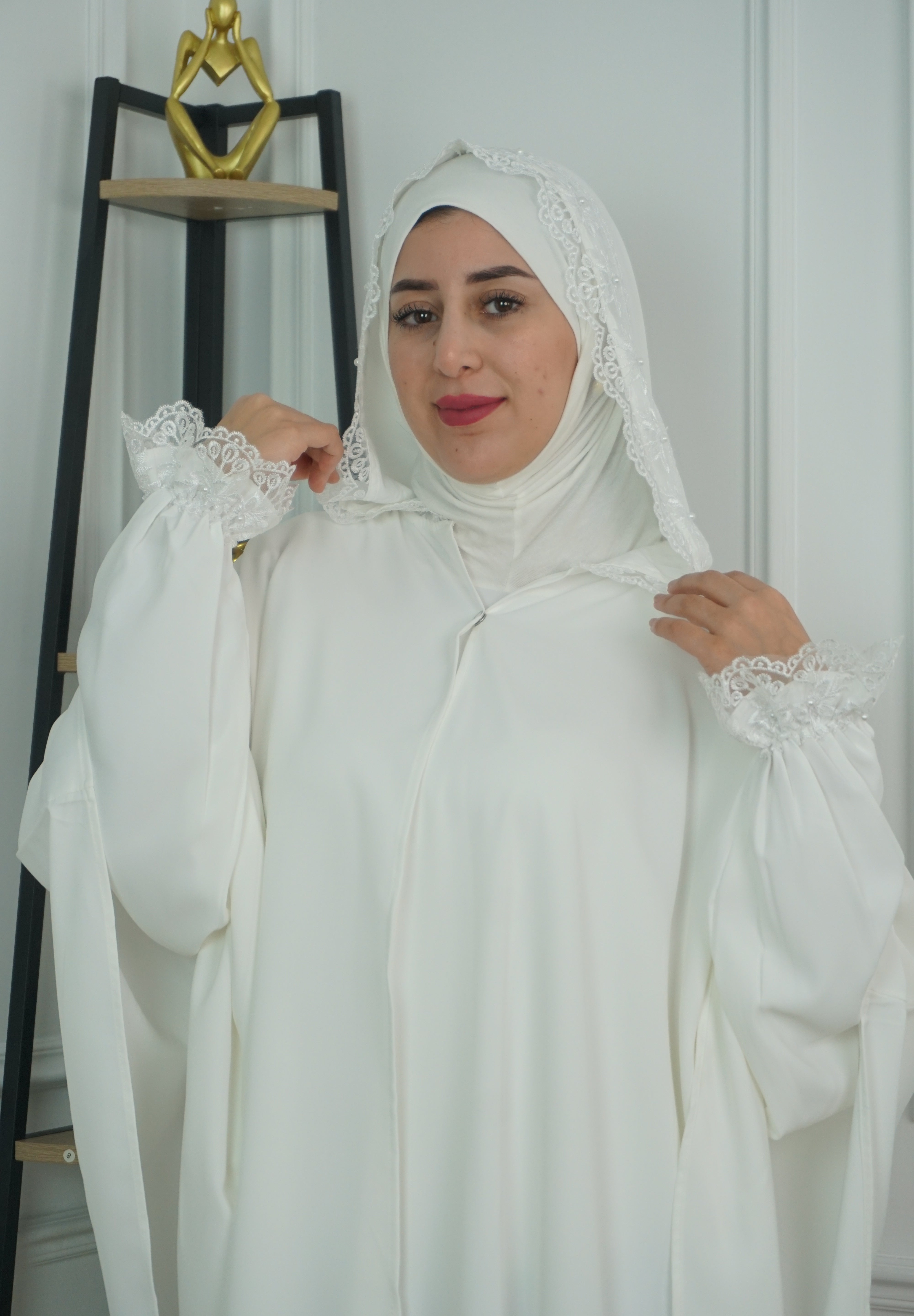 عباءة "نيساء" العصرية – لمسة شياكة يومية مذهلة