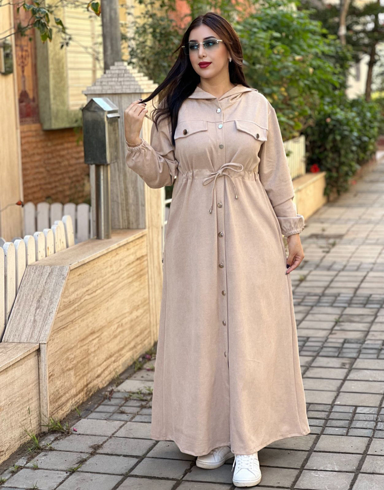 Robe longue à capuche